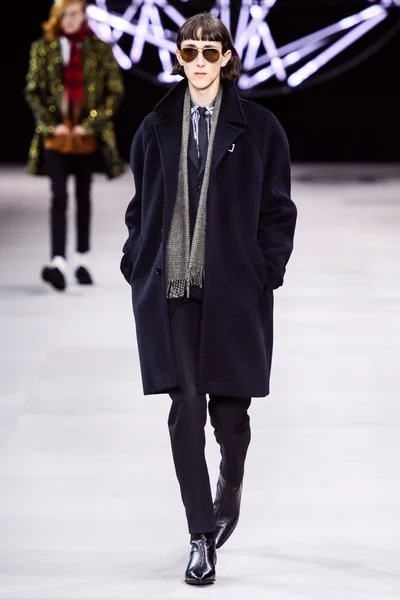 Look 49